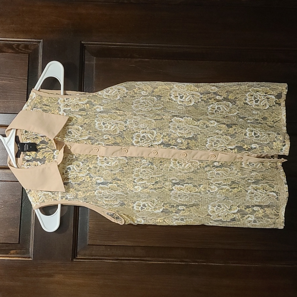 Rain, neutral tank with lace and gold